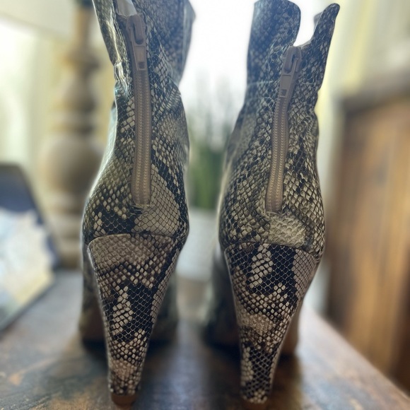 Snake print peep toe booties - Picture 4 of 5